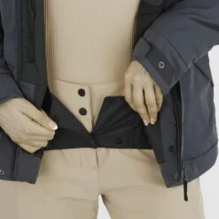 SALOMON SNOW REBEL JKT W EBONY 22 -Koude Kleding 9 102559 snow rebel jkt w ebony lc1558600 06