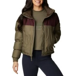 COLUMBIA PIKE LAKE CROPPED JACKET W STONE GREEN/MALBEC/OLIVE GREEN 22 8 COLUMBIA PIKE LAKE CROPPED JACKET W STONE GREEN/MALBEC/OLIVE GREEN 22 -Koude Kleding 9 102757 pike lake cropped jacket w stone green malbec olive green 1955223 397 03