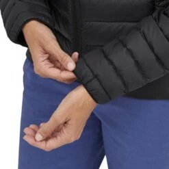 PATAGONIA W'S DOWN SWEATER BLACK 23 10 PATAGONIA W'S DOWN SWEATER BLACK 23 -Koude Kleding 9 110902 w s down sweater black 84684 blk 05