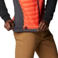 COLUMBIA POWDER PASS VEST RED QUARTZ 22 11 COLUMBIA POWDER PASS VEST RED QUARTZ 22 -Koude Kleding 9 119072 powder pass vest red quartz 1842414 813 06