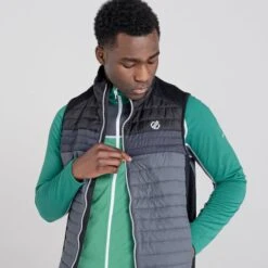 DARE 2B MOUNTAINEER WOOL VEST DKSTORM/BLAC 22 11 DARE 2B MOUNTAINEER WOOL VEST DKSTORM/BLAC 22 -Koude Kleding 9 93492 mountaineer wool vest dkstorm blac dmn377 tdh 06